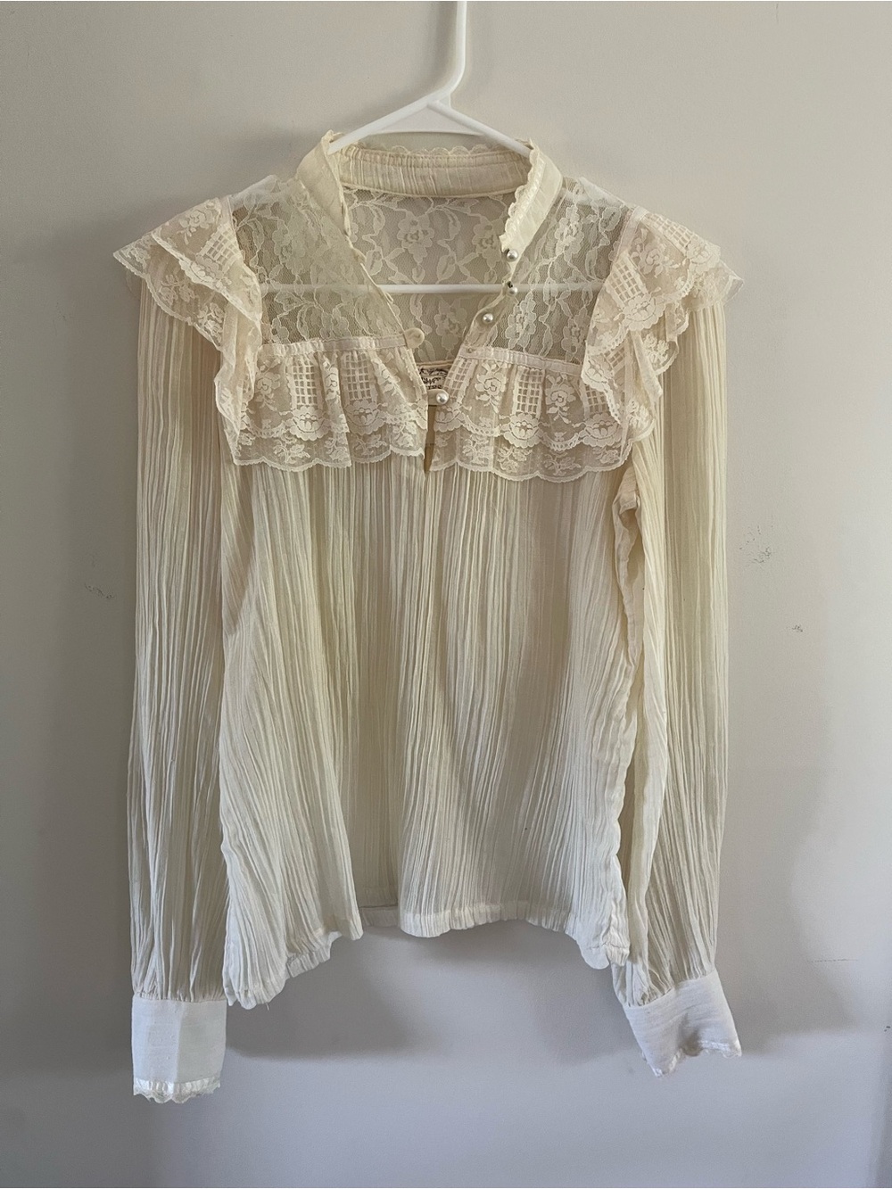Jessica’s Gunnies Long Sleeve Blouse